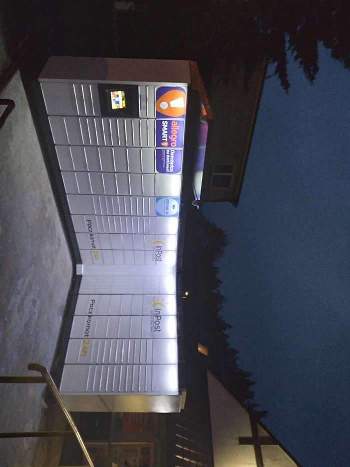 Paczkomat OLS28M przy myjni Auto - kosmetyka