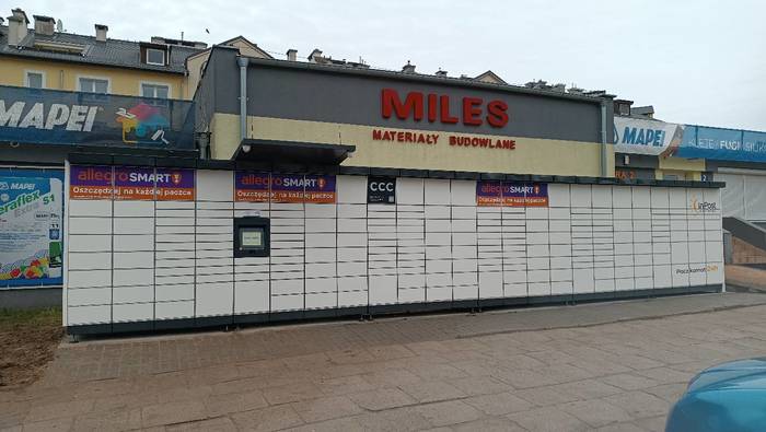 Paczkomat OLS36M przy sklepie Miles