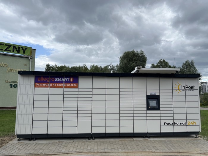 Paczkomat OLS54M na Stacji Ochman