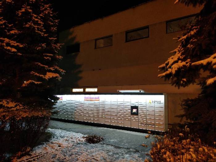 Paczkomat OLW10M Przy Centrum Handlowym Kwadraciak