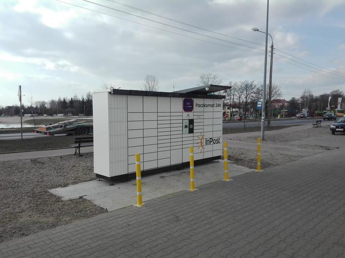 Paczkomat OPC01N Przy sklepie Lewiatan