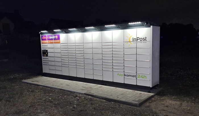 Paczkomat OPO04BAPP Parking obok placu zabaw