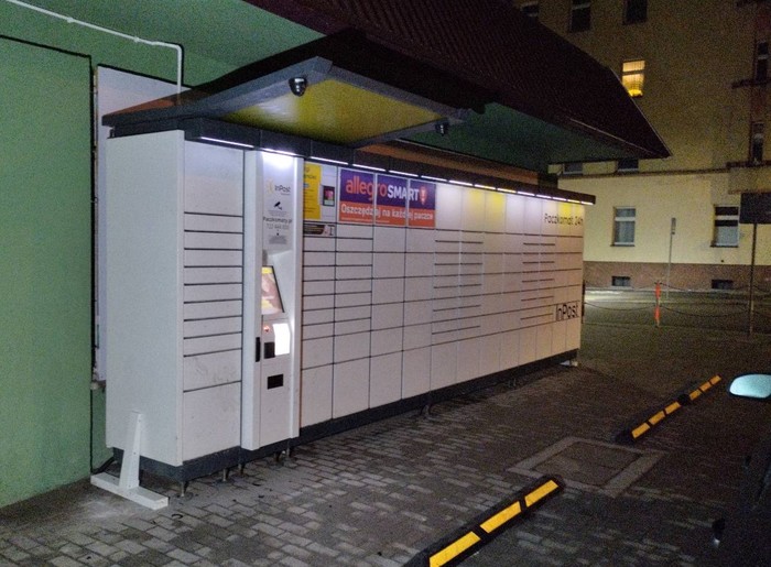 Paczkomat OPO15A Przy sklepie Carrefour Express
