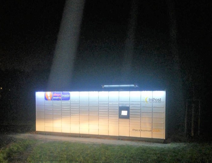 Paczkomat OPO21M Przy klinice medycznej Medin