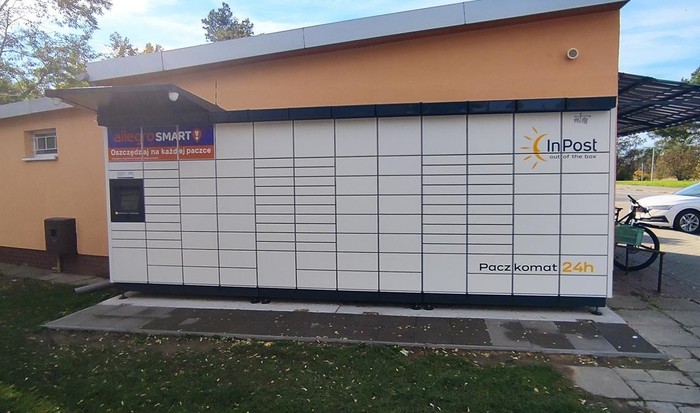 Paczkomat OPO45M Przy sklepie spożywczym "Ryś"