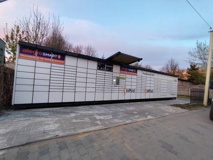 Paczkomat OSM01N Przy prywatnej posesji
