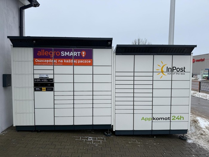 Paczkomat OSS07BAPP Parking przed Żabką