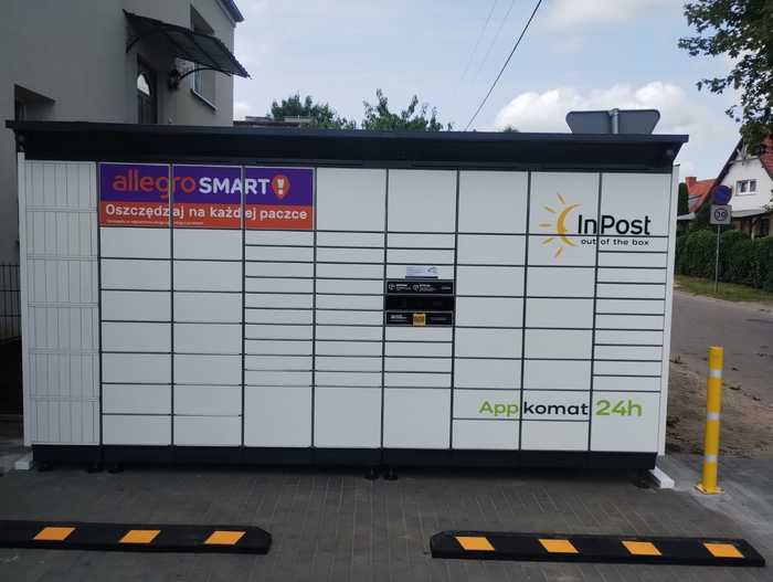 Parcel Locker OST01BAPP przy sklepie spożywczym "Pod klonem"