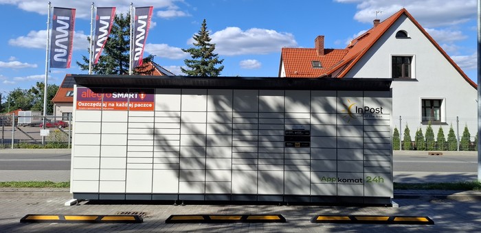 Paczkomat OST02BAPP parking wspólnoty
