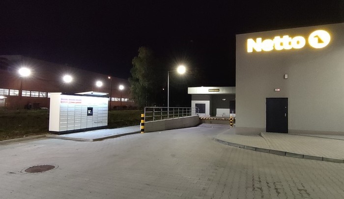 Paczkomat OSW20M Przy markecie Netto