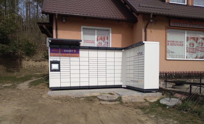 Paczkomat OTC01M Przy sklepie spożywczym