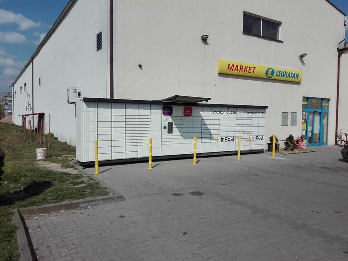 Paczkomat OWI04N Przy sklepie Lewiatan