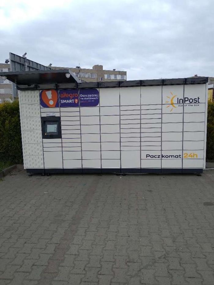 Paczkomat OWI17M parking przy stacji benzynowej BP