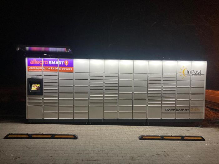 Parcel Locker OXS01M parking przy Delikatesach Centrum