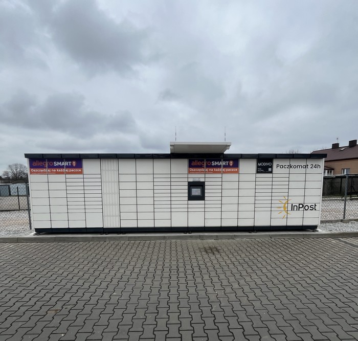 Paczkomat OZO02M Przy myjni samochodowej