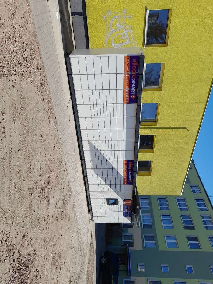 Paczkomat PAB19M Na parkingu przy aptece