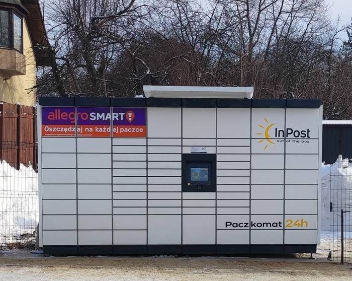 Paczkomat PAB26M Przy garażach ul. Nawrockiego 14