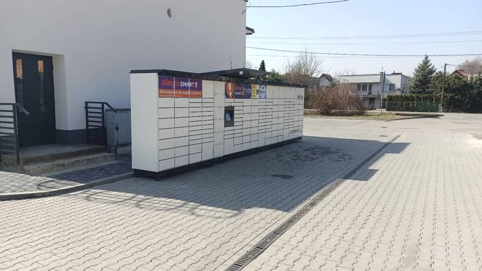 Paczkomat PAE01M Delikatesy Pisarzowice Chmielna