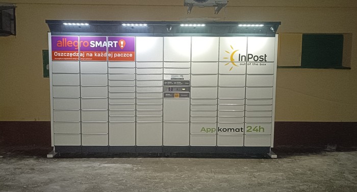 Parcel Locker PAG01BAPP Przy ścianie sklepu GS