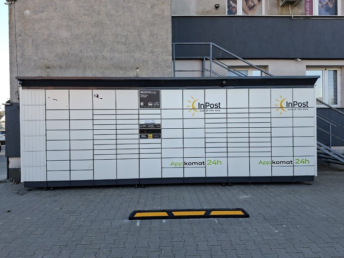 Paczkomat PAR01BAPP Przy Delikatesy Centrum