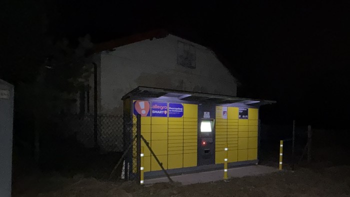 Paczkomat PCLQ01G vis a vis Przedszkola Gminnego