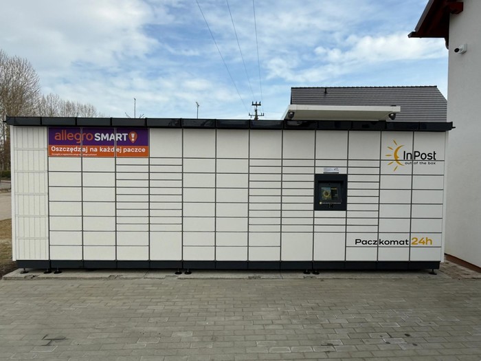 Parcel Locker PDK02M na przeciw hali sportowej