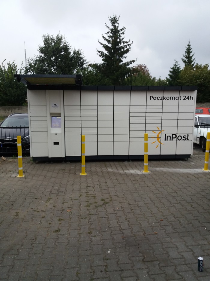Paczkomat PEC01A Przy sklepie i piekarni Ceno