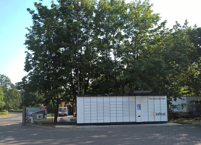Paczkomat PES01A Stacja paliw Watis