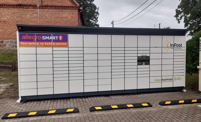Paczkomat PGK01BAPP Na Parkingu Przy kościele