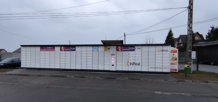 Paczkomat PGN02A Na parkingu przy Kościele
