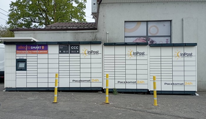Paczkomat PHO01M Przed sklepe