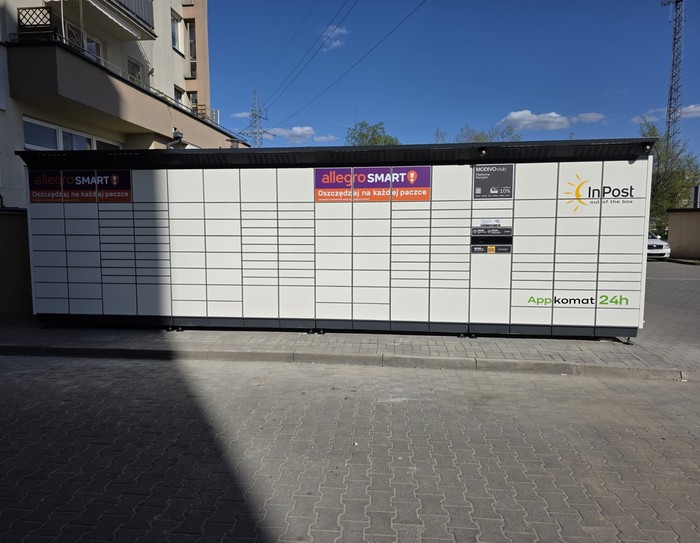 Paczkomat PIA02BAPP Przy sklepie Carrefour Express