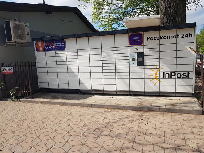 Paczkomat PIA07N Przy Sklepie Delikatesy Centrum
