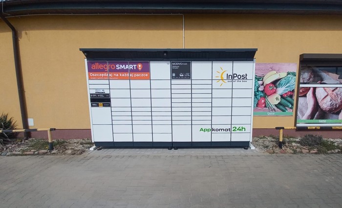 Paczkomat PIAQ01BAPP Przy sklepie spożywczym