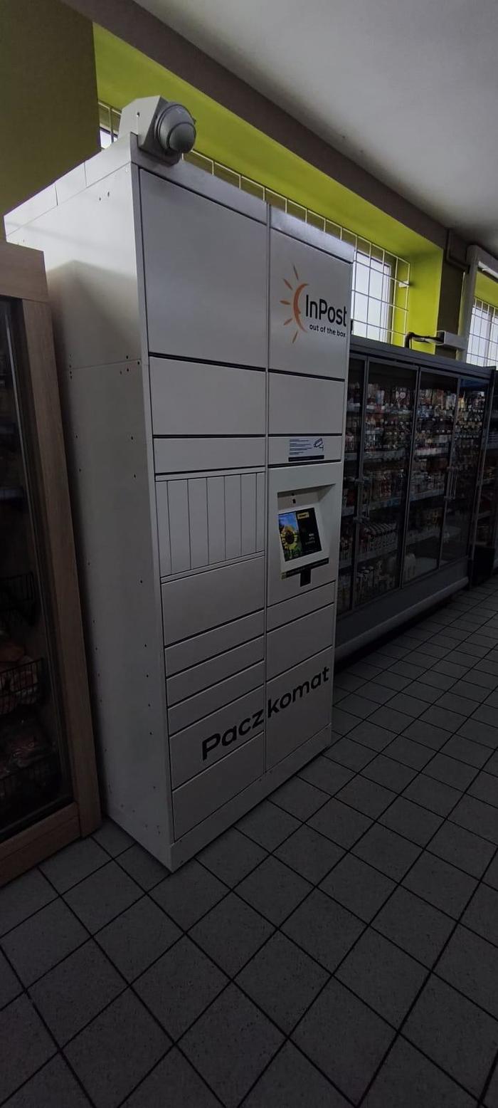 Paczkomat PIC01HP w sklepie Carrefour