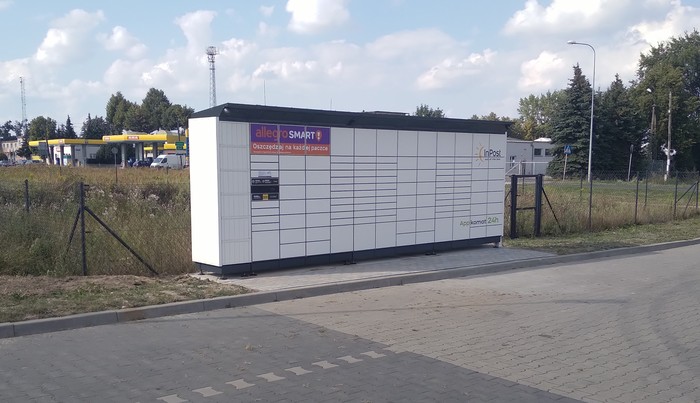 Paczkomat PIGZ01BAPP Na parkingu Polo Market