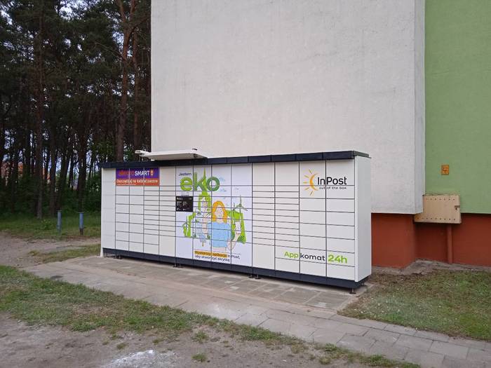 Parcel Locker PIL01APP Przy bloku mieszkalnym