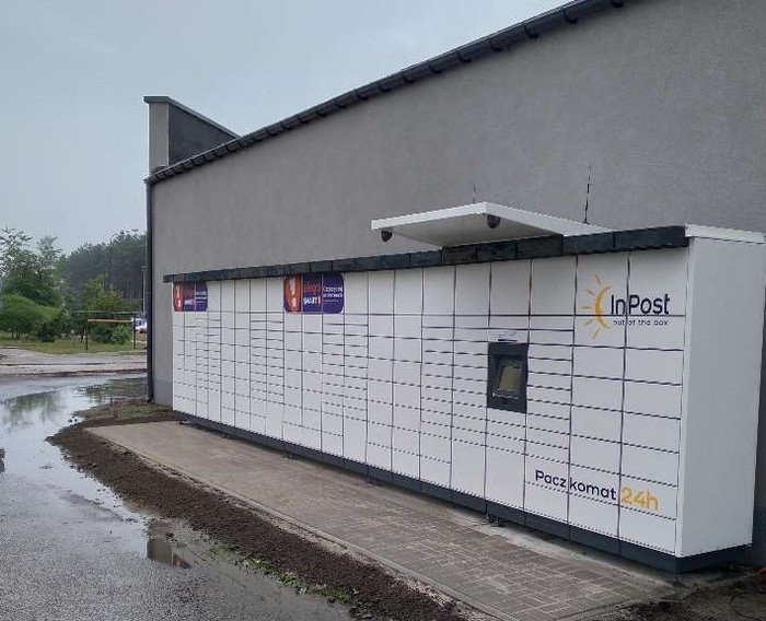 Paczkomat PIL21M Przy pawilonie handlowo-usługowym