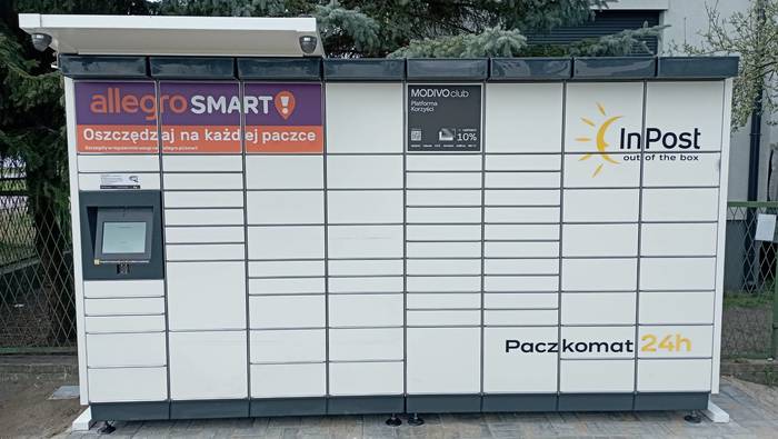Paczkomat PIL35M Przy budynku handlowo-usługowym