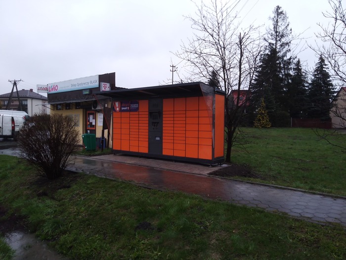 Paczkomat PIQ01F Sklep Spożywczy LIVIO