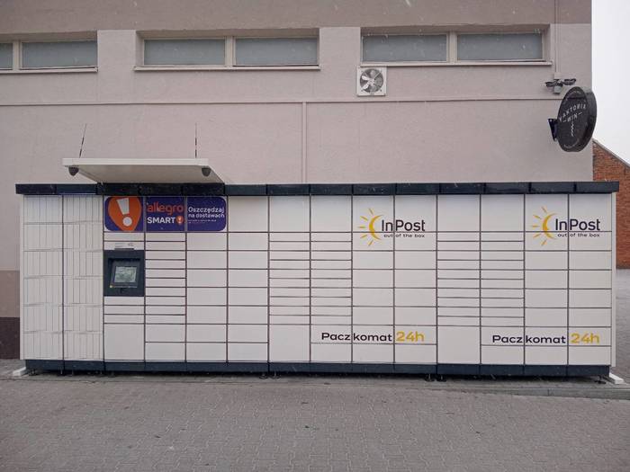 Paczkomat PIU01M przy Lewiatanie
