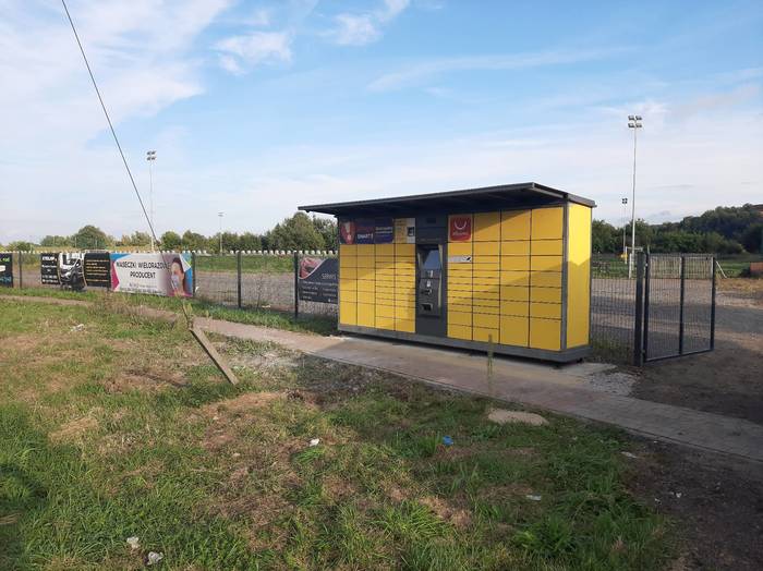 Paczkomat PIY01G Przy LKS Tęcza Piekary