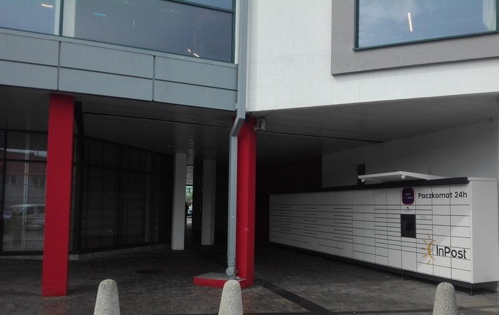 Parcel Locker PLC01M Na terenie Parkingu Auchan