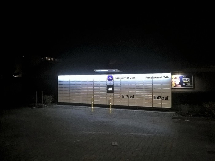 Paczkomat PLC03M Przy sklepie Lidl
