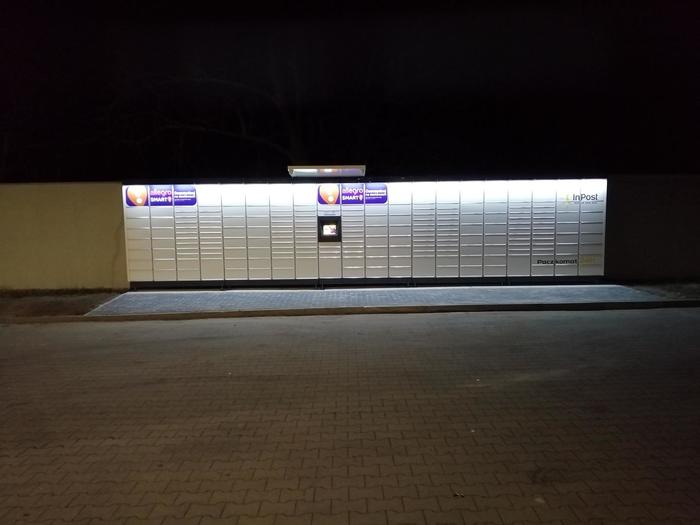 Paczkomat PLE03M parking Lidla