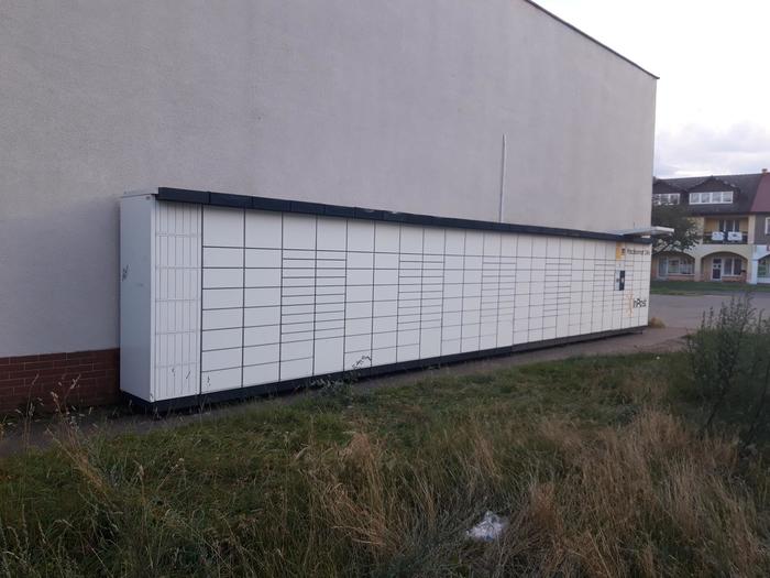 Paczkomat PLO01N Przy markecie Farmer