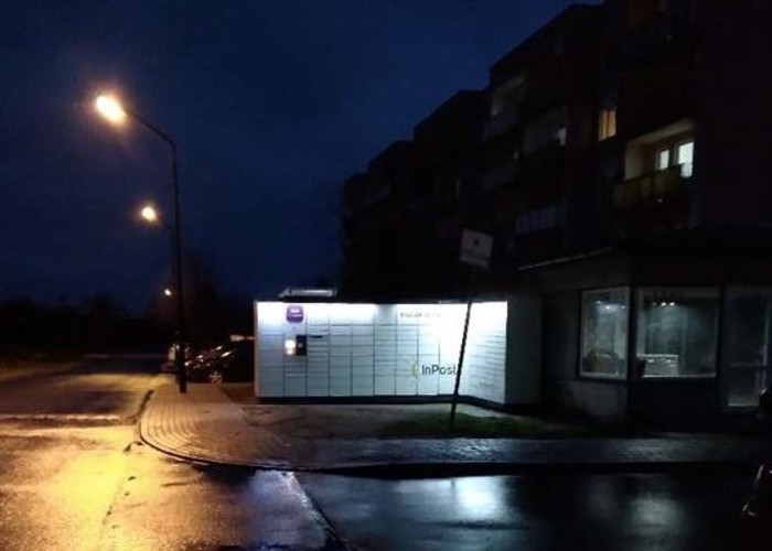 Parcel Locker PMK02N Przy salonie fryzjerskim