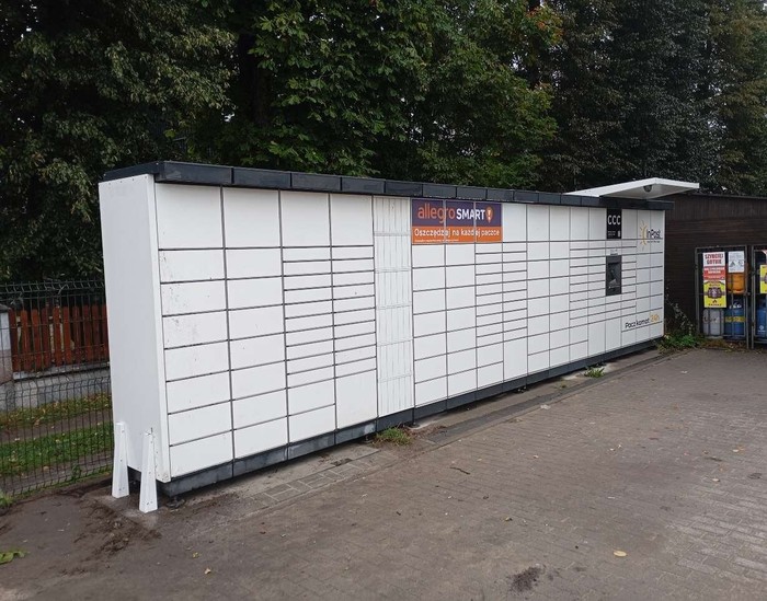 Paczkomat PMY01M Przy sklepie Lewiatan
