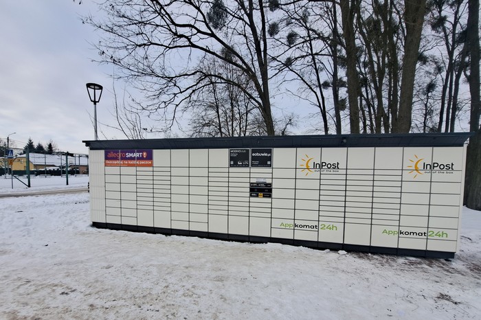 Paczkomat POM01BAPP Przy planu zabaw