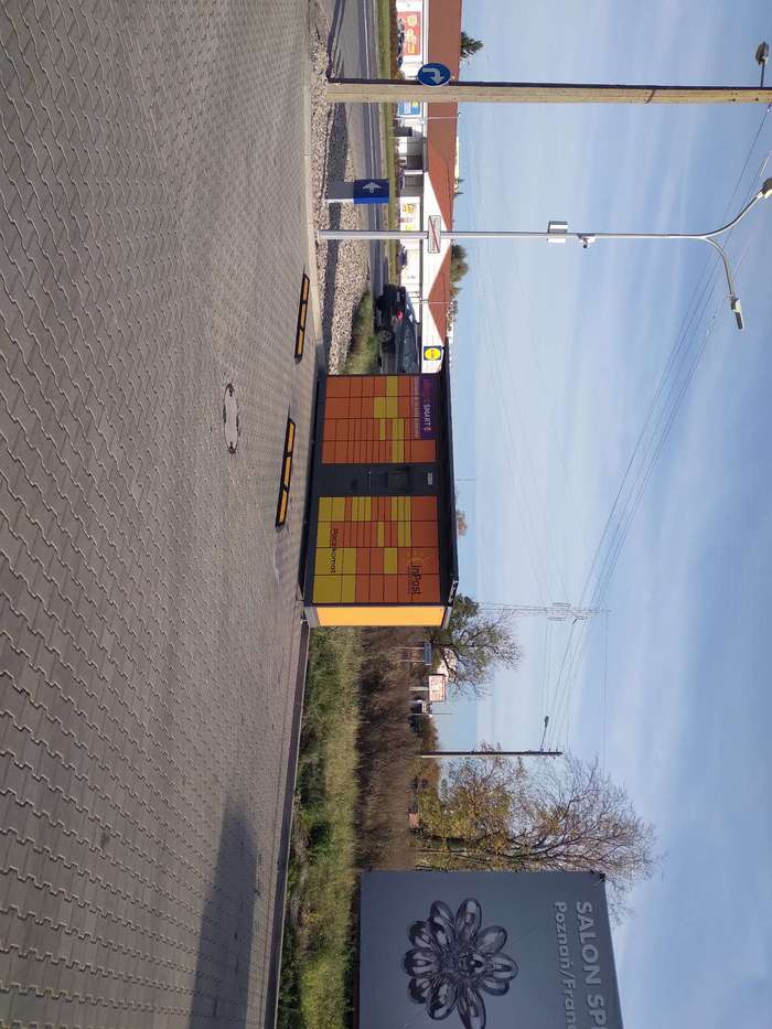 Paczkomat POZ01F Stacja benzynowa MOYA